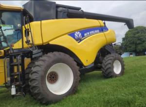 Colheitadeira a venda New Holland NH CR 9060